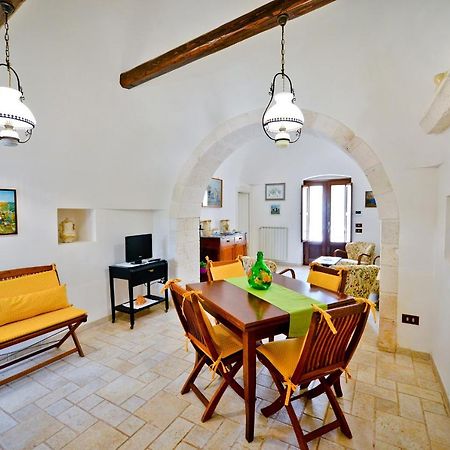 I Trulli Di Alejandro Villa Locorotondo Luaran gambar