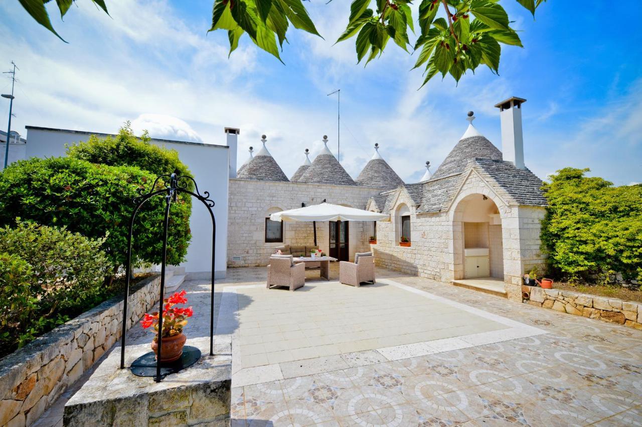 I Trulli Di Alejandro Villa Locorotondo Luaran gambar